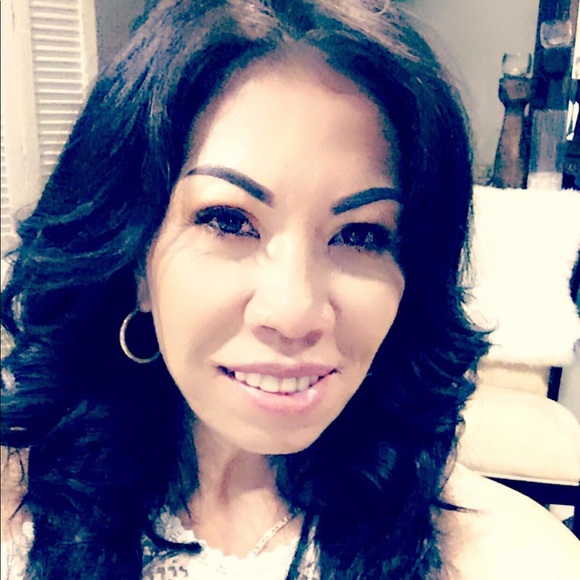 Meet your Posher, Marilyn - Picture 2 of 2